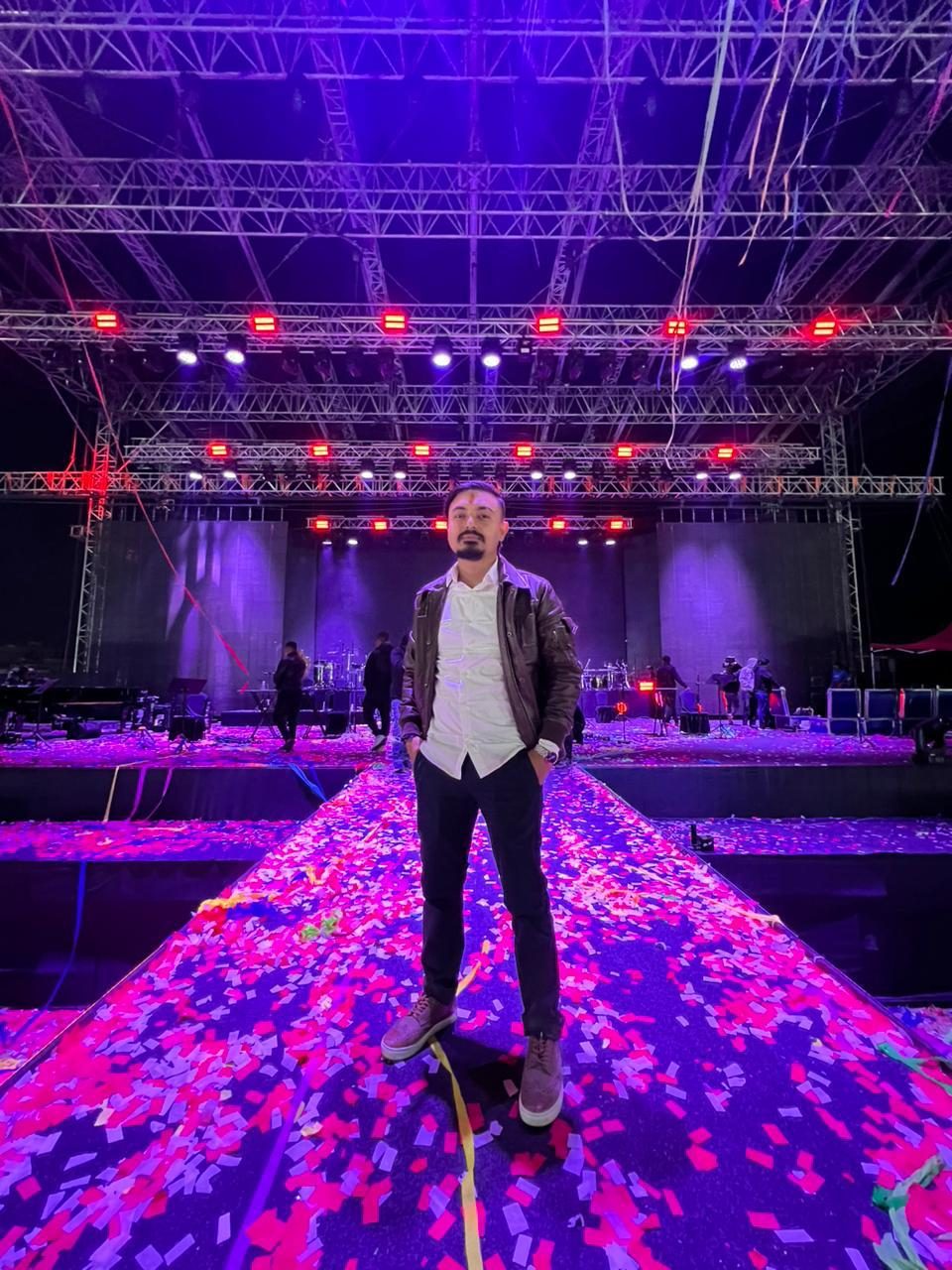 Stage and site after build, confetti on the runway